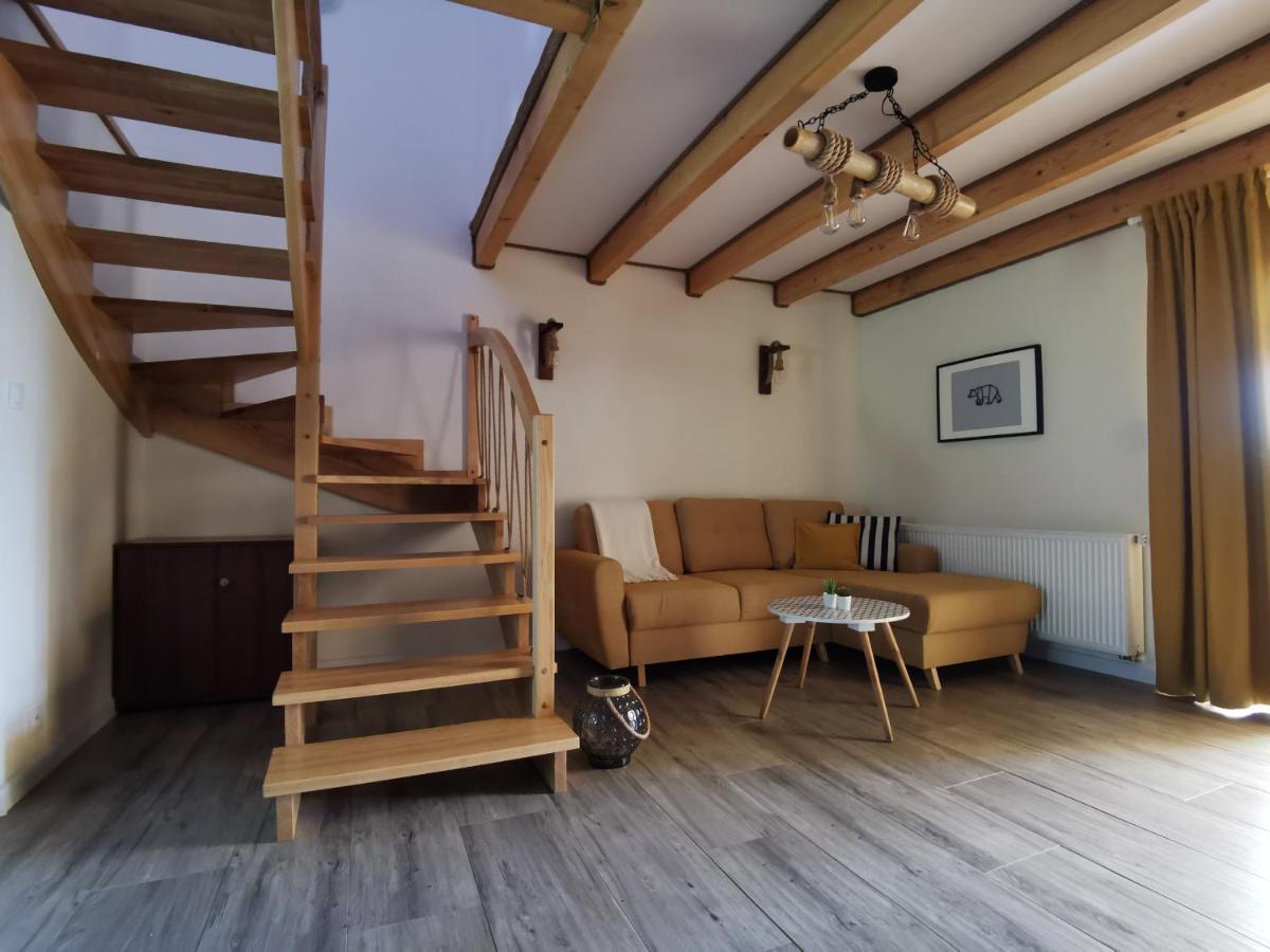 Bieszczadzki Hals - Dom Blizniak Apartment โปลันชิกค์ ภายนอก รูปภาพ